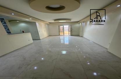 Apartment - 3 Bedrooms - 2 Bathrooms for rent in Taha Hussein St. - El Nozha El Gadida - El Nozha - Cairo