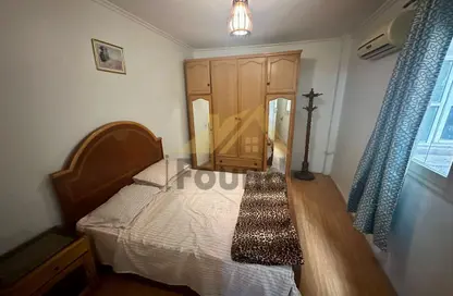 شقة - 2 غرف نوم - 1 حمام للايجار في شارع يحيي ابراهيم - الزمالك - القاهرة