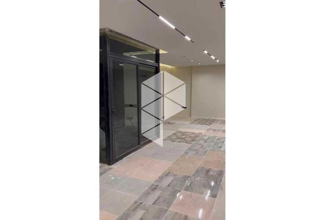 92687000 - Property Main Image