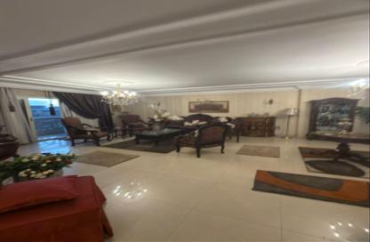 Apartment - 2 Bedrooms - 3 Bathrooms for sale in Mosadak St. - Dokki - Giza