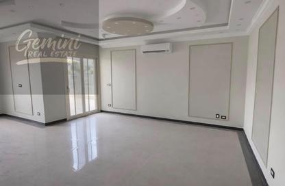 فيلا - 4 - 3 للبيع في ذا كراون - طريق مصر اسكندرية الصحراوي - مدينة 6 أكتوبر - الجيزة