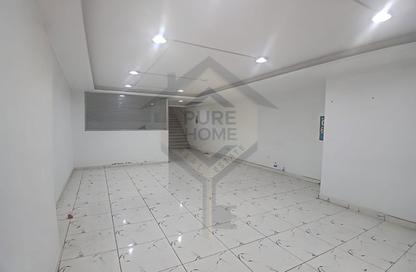 Apartment - 3 Bedrooms - 2 Bathrooms for rent in Al Farek Ismail Srhank St. - Laurent - Hay Sharq - Alexandria Apartment - 3 Bedrooms - 2 Bathrooms for rent in Al Farek Ismail Srhank St. - Laurent - Hay Sharq - Alexandria