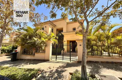 Villa - 4 Bedrooms - 4 Bathrooms for rent in Reyna - Uptown Cairo - Mokattam - Cairo