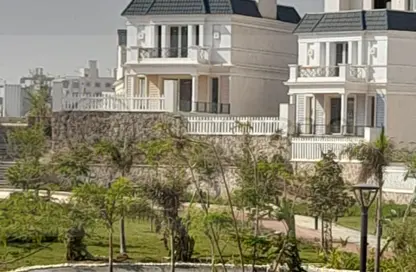 Villa - 3 Bedrooms - 4 Bathrooms for sale in Mountain View iCity - 5th Settlement Compounds - The 5th Settlement - New Cairo City - Cairo