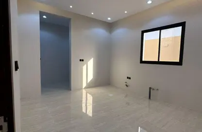 Apartment - 3 Bedrooms - 3 Bathrooms for sale in The Address East - 90 Street - The 5th Settlement - New Cairo City - Cairo