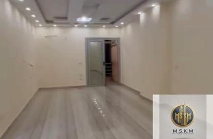 Apartment - 3 Bedrooms - 1 Bathroom for rent in South Lotus - El Lotus - New Cairo City - Cairo