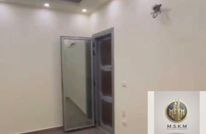 Apartment - 3 Bedrooms - 1 Bathroom for rent in South Lotus - El Lotus - New Cairo City - Cairo