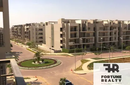 (بنتهاوس  (روف - 3 غرف نوم - 3 حمامات للبيع في مون ريزيدنس - فيفث سكوير - التجمع الخامس - مدينة القاهرة الجديدة - القاهرة