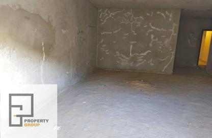 Apartment - 4 - 4 for sale in Royal Gardens - Sheikh Zayed Compounds - Sheikh Zayed City - Giza