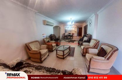 Apartment - 3 Bedrooms - 2 Bathrooms for rent in Abdelhamid Al Abady St. - Bolkly - Hay Sharq - Alexandria