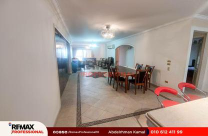 Apartment - 3 Bedrooms - 2 Bathrooms for rent in Abdelhamid Al Abady St. - Bolkly - Hay Sharq - Alexandria