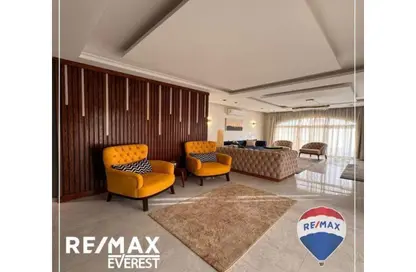 شقة - 4 غرف نوم - 3 حمامات للبيع في المروج - التوسعات الشمالية - مدينة 6 أكتوبر - الجيزة