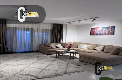 شقة - 3 غرف نوم - 2 حمامات للايجار في B12 - مدينتي - القاهرة