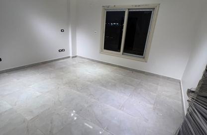 Apartment - 3 - 3 for sale in Al Khamayel city - Sheikh Zayed Compounds - Sheikh Zayed City - Giza