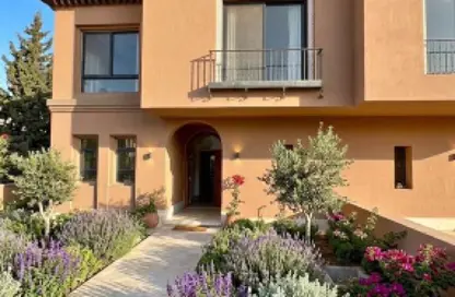 Townhouse - 4 Bedrooms - 4 Bathrooms for sale in Village West - Sheikh Zayed Compounds - Sheikh Zayed City - Giza