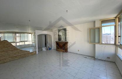 Apartment - 2 Bedrooms - 1 Bathroom for rent in Smouha Square - Smouha - Hay Sharq - Alexandria Apartment - 2 Bedrooms - 1 Bathroom for rent in Smouha Square - Smouha - Hay Sharq - Alexandria