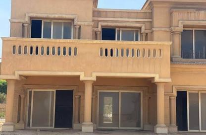 Villa - 5 - 6 for sale in Royal Meadows - Sheikh Zayed Compounds - Sheikh Zayed City - Giza