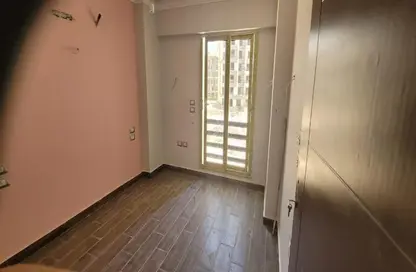 شقة - 3 غرف نوم - 2 حمامات للايجار في كمبوند كنز - حدائق اكتوبر - مدينة 6 أكتوبر - الجيزة