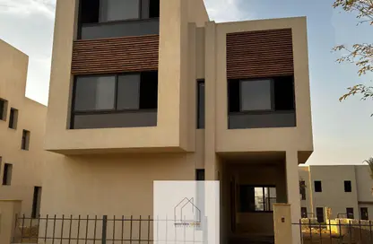 تاون هاوس - 3 غرف نوم - 3 حمامات للبيع في أو ويست - كمبوندات 6 أكتوبر - مدينة 6 أكتوبر - الجيزة