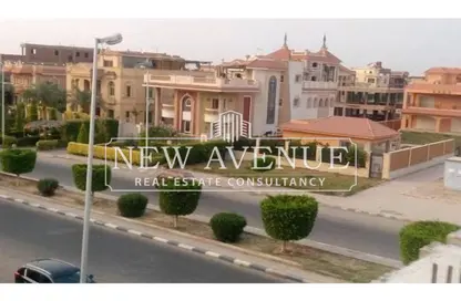 شقة - 2 غرف نوم - 2 حمامات للبيع في طريق الشروق - المجاورة الاولي - الحي الثامن - مدينة الشروق - القاهرة