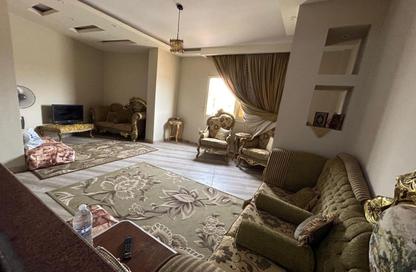 Apartment - 2 Bedrooms - 1 Bathroom for rent in Abou El Houl - New Cairo City - Cairo