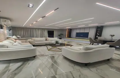 شقة - 3 غرف نوم - 3 حمامات للبيع في شارع لبنان - المهندسين - الجيزة