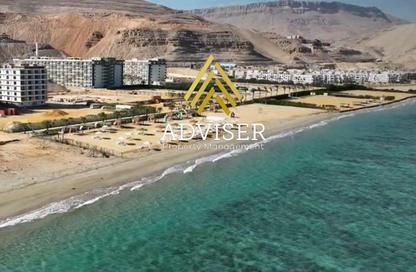 شقق فندقية - 2 غرف نوم - 2 حمامات للبيع في جورا - العين السخنة - السويس
