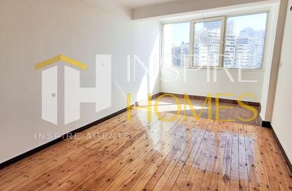 Apartment - 3 Bedrooms - 1 Bathroom for rent in Stanley - Hay Sharq - Alexandria Apartment - 3 Bedrooms - 1 Bathroom for rent in Stanley - Hay Sharq - Alexandria