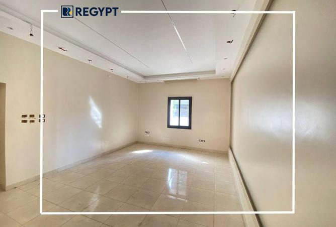 8596827 - Property Image 3