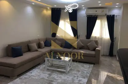 شقة - 3 غرف نوم - 2 حمامات للايجار في شارع البستان - الحي التاسع - الشيخ زايد - الجيزة