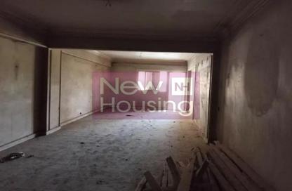 Apartment - 3 Bedrooms - 2 Bathrooms for sale in Zamalek - Cairo