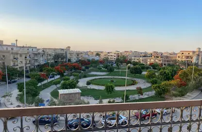 سطح - 3 غرف نوم - 2 حمامات للبيع في شارع علي شعراوي - النرجس 5 - النرجس - مدينة القاهرة الجديدة - القاهرة