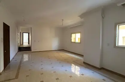 شقة - 2 غرف نوم - 2 حمامات للايجار في محور العروبة - المنطقة أ - حى جنوب الاكايمية - مدينة القاهرة الجديدة - القاهرة