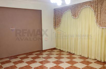 Apartment - 3 - 1 for sale in Moharam Bek St. - Moharam Bek - Hay Wasat - Alexandria