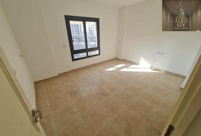 102066964 - Property Image 3