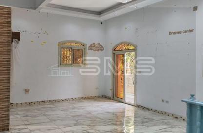 دوبلكس - 6 غرف نوم - 3 حمامات للايجار في المنطقة ج - حى جنوب الاكايمية - مدينة القاهرة الجديدة - القاهرة