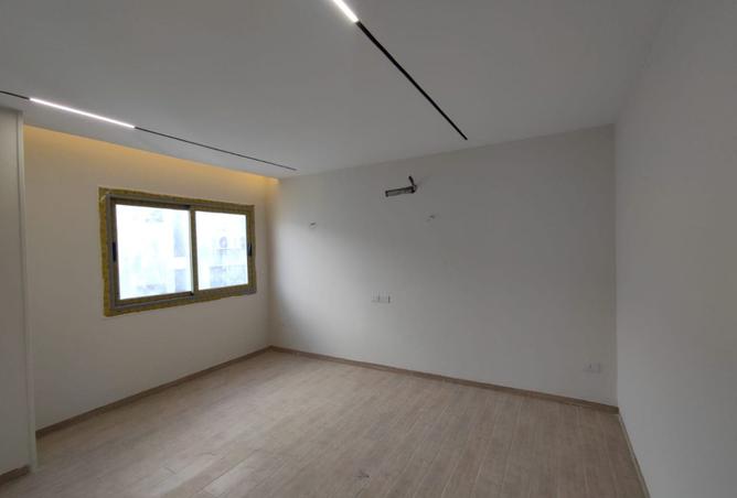 99402106 - Property Main Image
