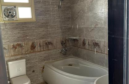 Apartment - 3 Bedrooms - 2 Bathrooms for rent in Al Sheikh Abdel Galil Eissa St. - El Banafseg 8 - El Banafseg - New Cairo City - Cairo