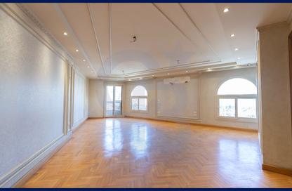 Apartment - 4 - 3 for rent in Mohamed Fawzy Moaz St. - Smouha - Hay Sharq - Alexandria