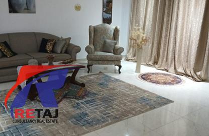 شقة - 5 غرف نوم - 2 حمامات للبيع في شارع عمار بن ياسر - ميدان الحجاز - النزهة - القاهرة