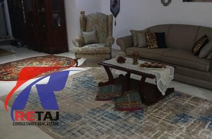 Apartment - 5 Bedrooms - 2 Bathrooms for sale in Ammar Ibn Yasser St. - El Hegaz Square - El Nozha - Cairo