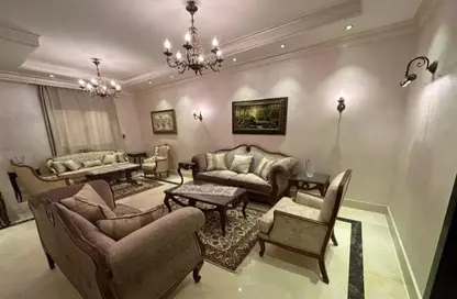 شقة - 3 غرف نوم - 2 حمامات للبيع في شارع دكتور علي مشرفة - النرجس 6 - النرجس - مدينة القاهرة الجديدة - القاهرة