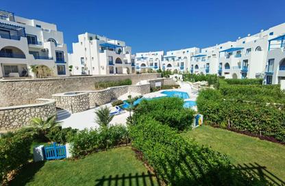 Chalet - 3 Bedrooms - 2 Bathrooms for rent in Mountain View - Ras Al Hekma - North Coast