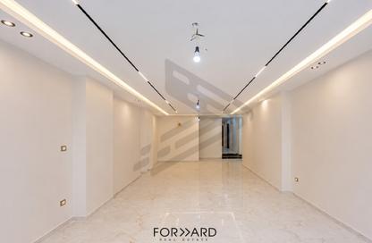 Apartment - 3 Bedrooms - 3 Bathrooms for sale in Smouha Square - Smouha - Hay Sharq - Alexandria Apartment - 3 Bedrooms - 3 Bathrooms for sale in Smouha Square - Smouha - Hay Sharq - Alexandria