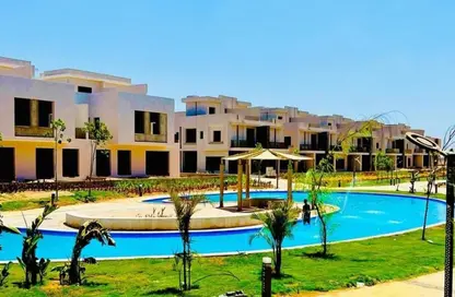 Villa - 3 Bedrooms - 3 Bathrooms for sale in Sun Capital - Fayoum Desert road - 6 October City - Giza