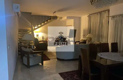 (بنتهاوس  (روف - 3 غرف نوم - 3 حمامات للبيع في مون ريزيدنس - فيفث سكوير - التجمع الخامس - مدينة القاهرة الجديدة - القاهرة