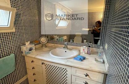Apartment - 2 Bedrooms - 2 Bathrooms for rent in Al Kamel Mohamed St. - Zamalek - Cairo Apartment - 2 Bedrooms - 2 Bathrooms for rent in Al Kamel Mohamed St. - Zamalek - Cairo