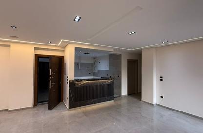 Apartment - 3 Bedrooms - 3 Bathrooms for rent in Rock Vera - 5th Settlement Compounds - The 5th Settlement - New Cairo City - Cairo