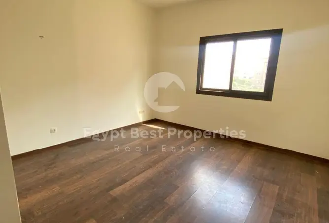 111888099 - Property Image 3