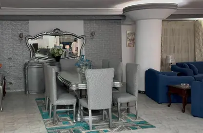 Apartment - 4 Bedrooms - 2 Bathrooms for sale in Mohammed Al Maqref St. - 6th Zone - Nasr City - Cairo